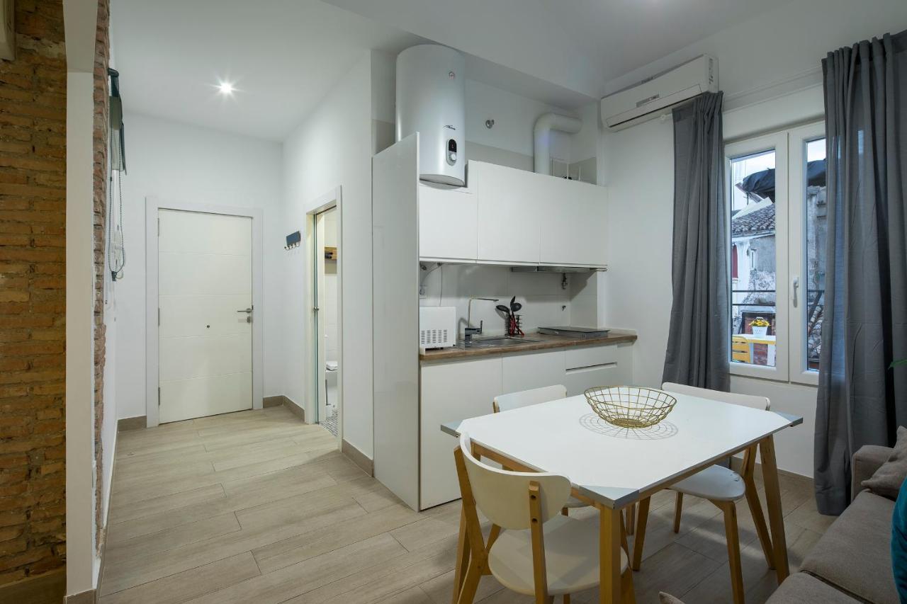 Rose Apartamentos กรานาดา ภายนอก รูปภาพ